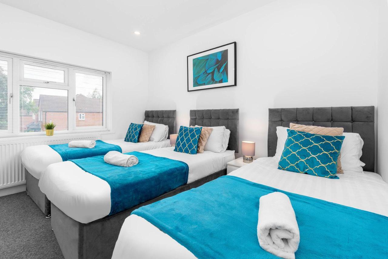برمنغهام 5 Bedroom House - 10 Guests - Multiple Off Street Parking - Garden - Smart Tv - Wifi - Contractors - Families - Groups المظهر الخارجي الصورة